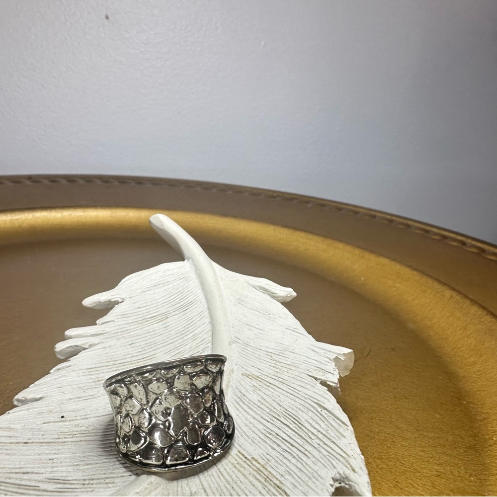 Tortoiseshell Texture Cobblestone Curved Statement Ring Size 7.5